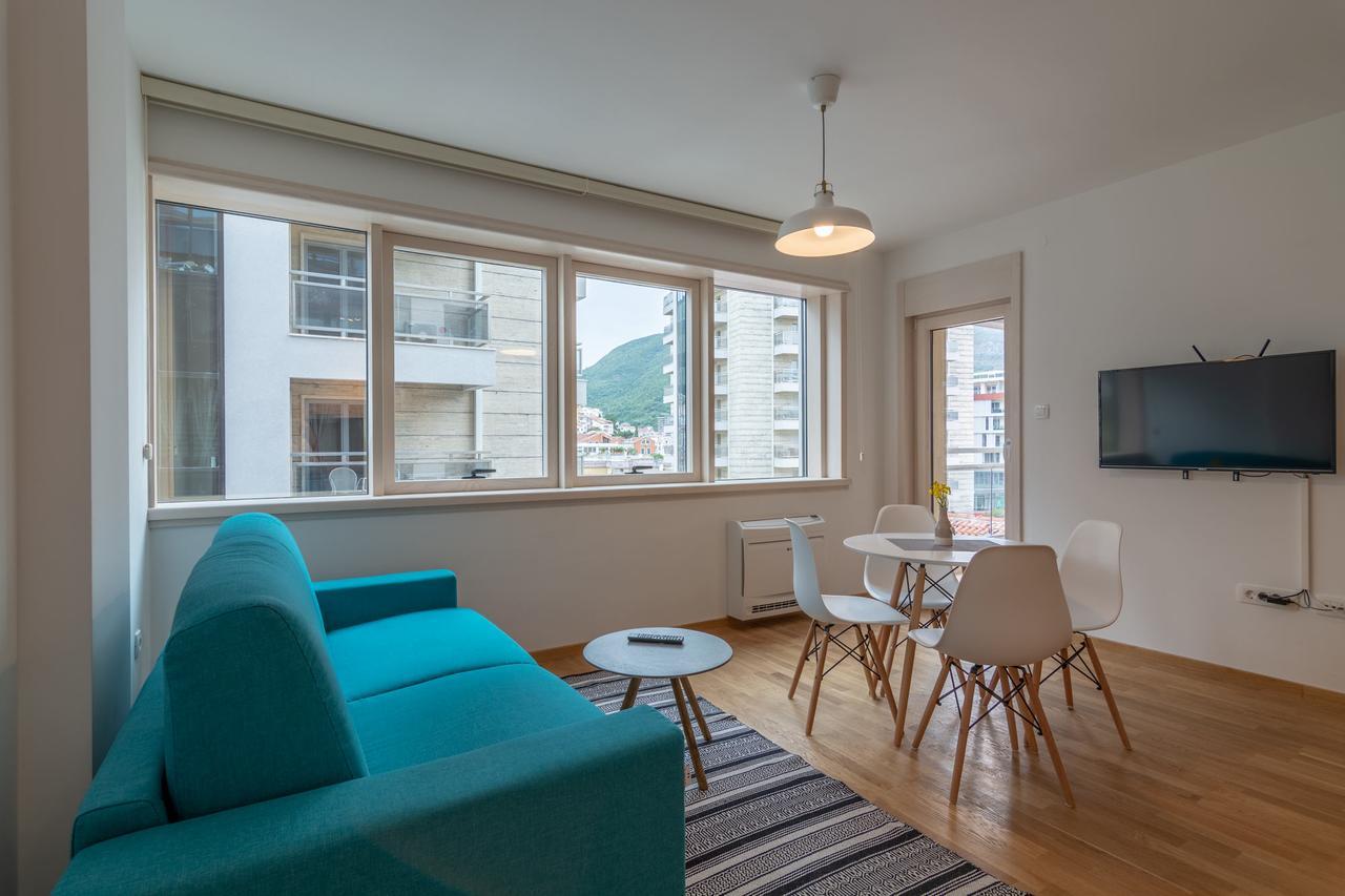 Luxury Seaside Aparthotel Budva