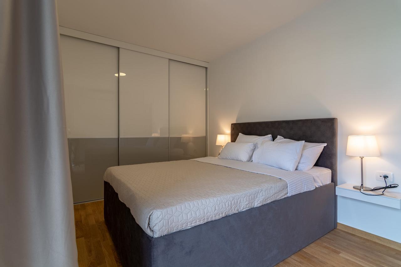 Luxury Seaside Aparthotel Budva